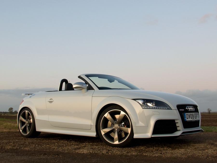  Audi TT RS Roadster (8J) 2009 года  (UK) (фото 23 из 23)
